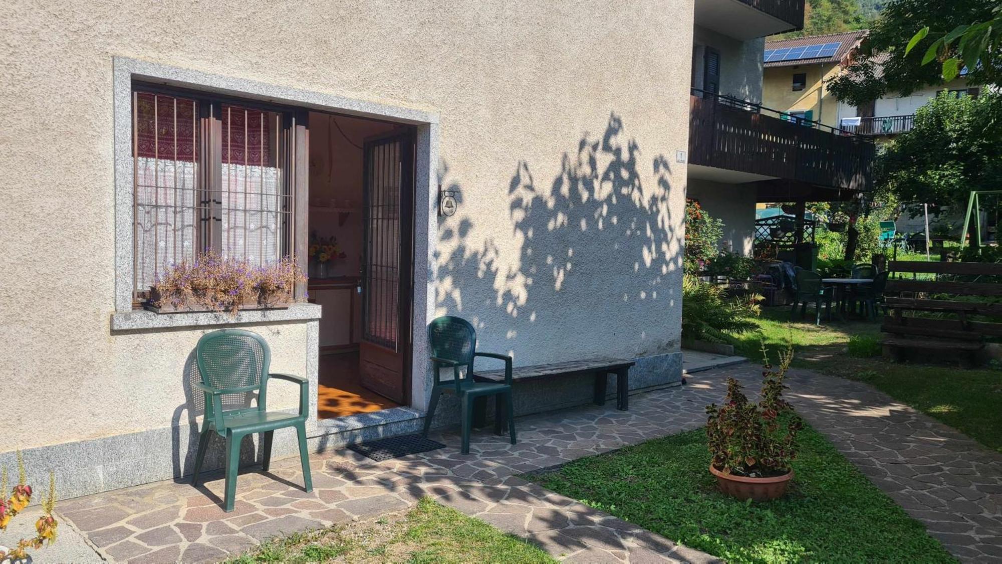 Appartement Bioledro Casa Lena à Mezzolago Extérieur photo