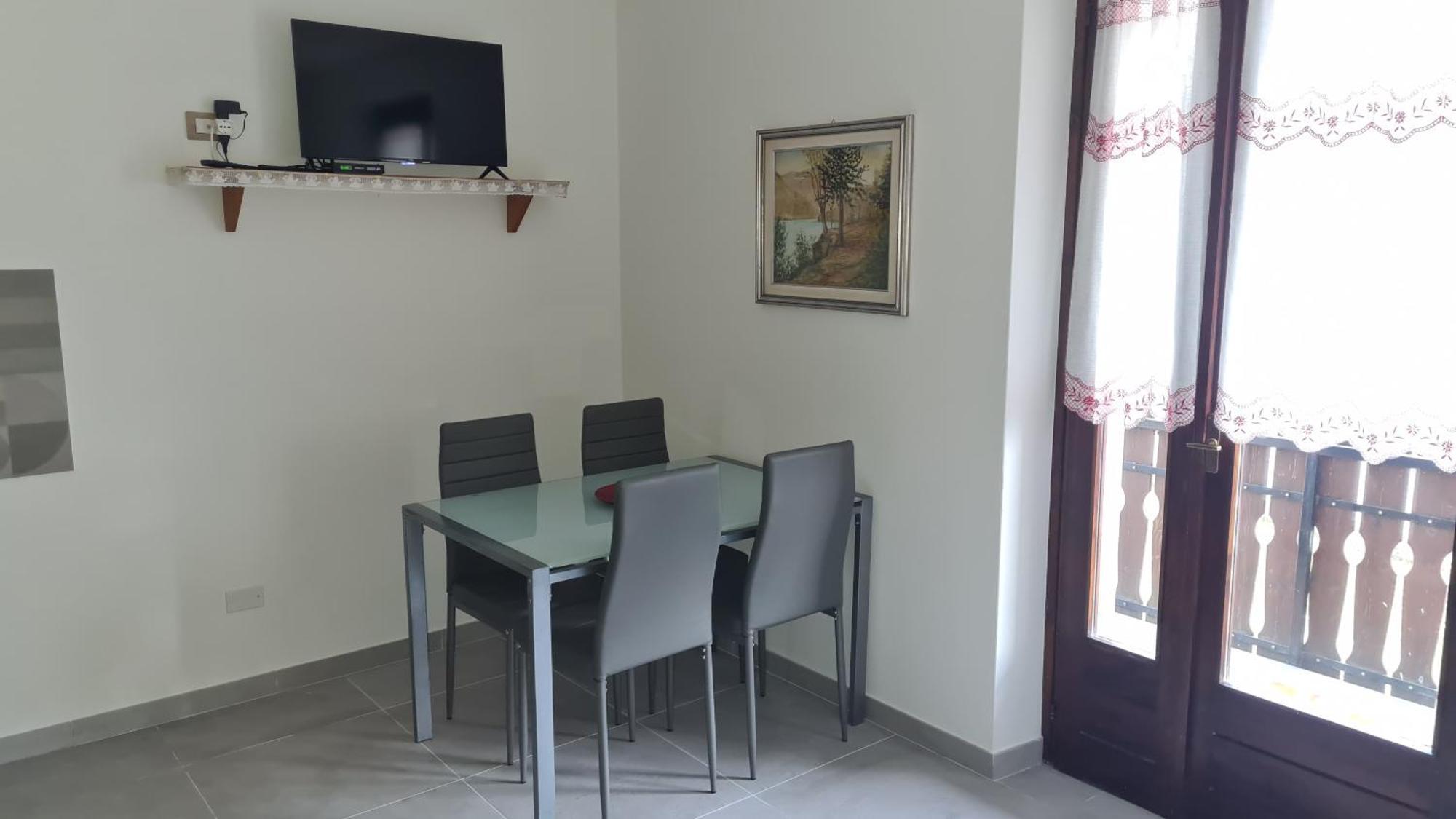 Appartement Bioledro Casa Lena à Mezzolago Extérieur photo