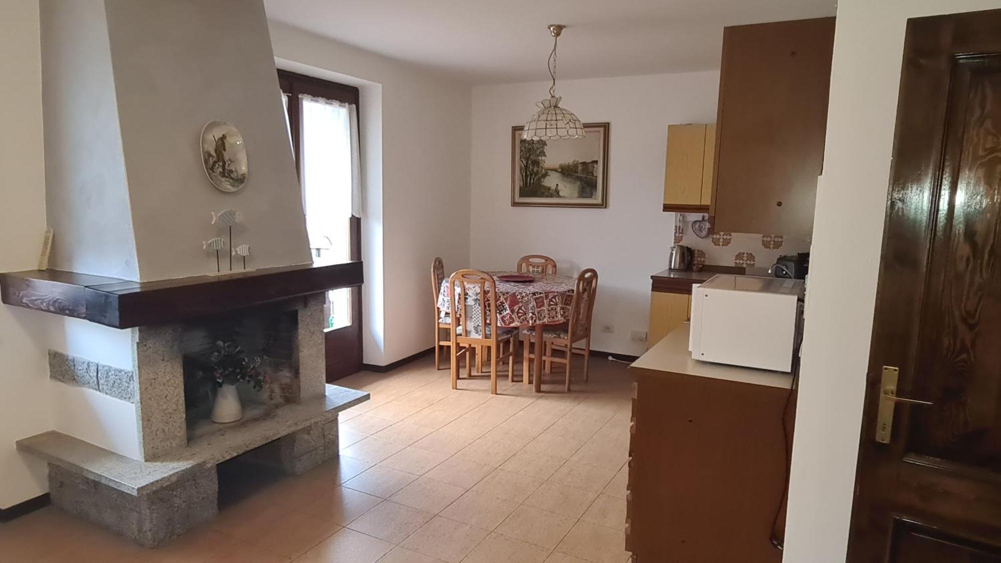 Appartement Bioledro Casa Lena à Mezzolago Extérieur photo